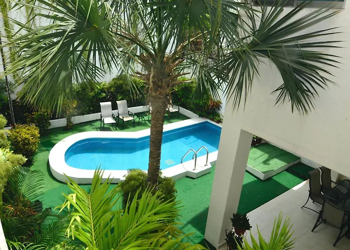 Rinconada Del Mar Apts